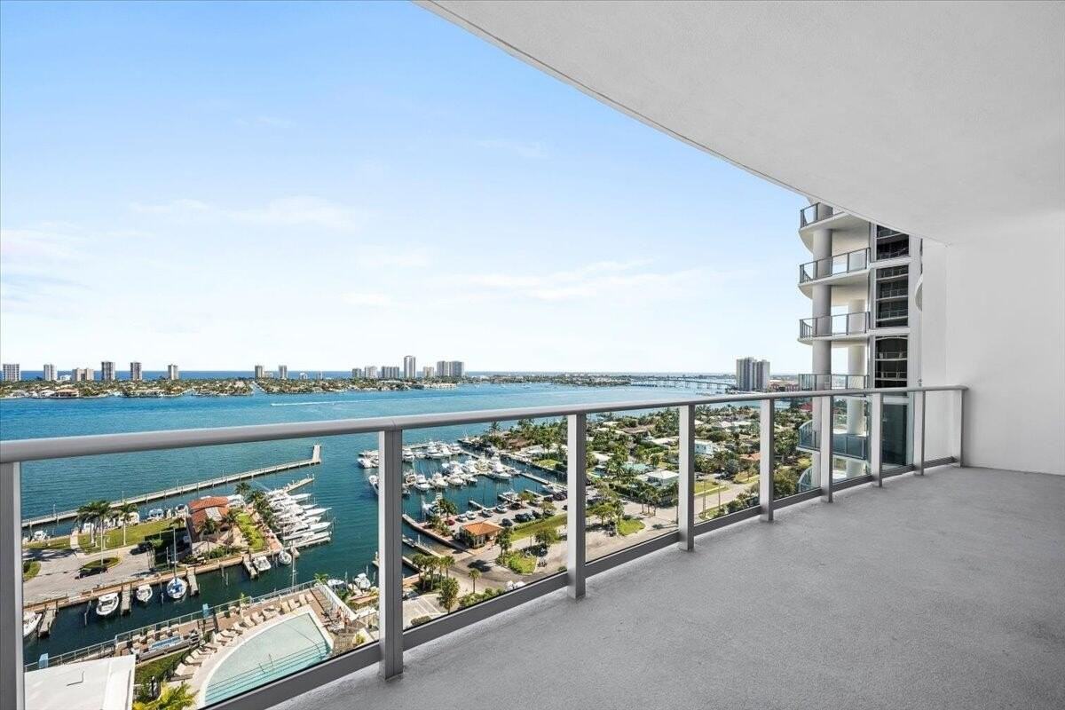 220 Lake Shore Dr #1706