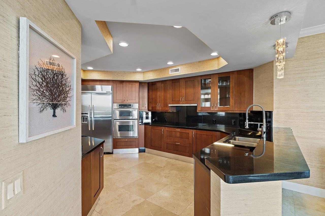 3630 Gardens Pkwy #405C - Photo 7 of 36