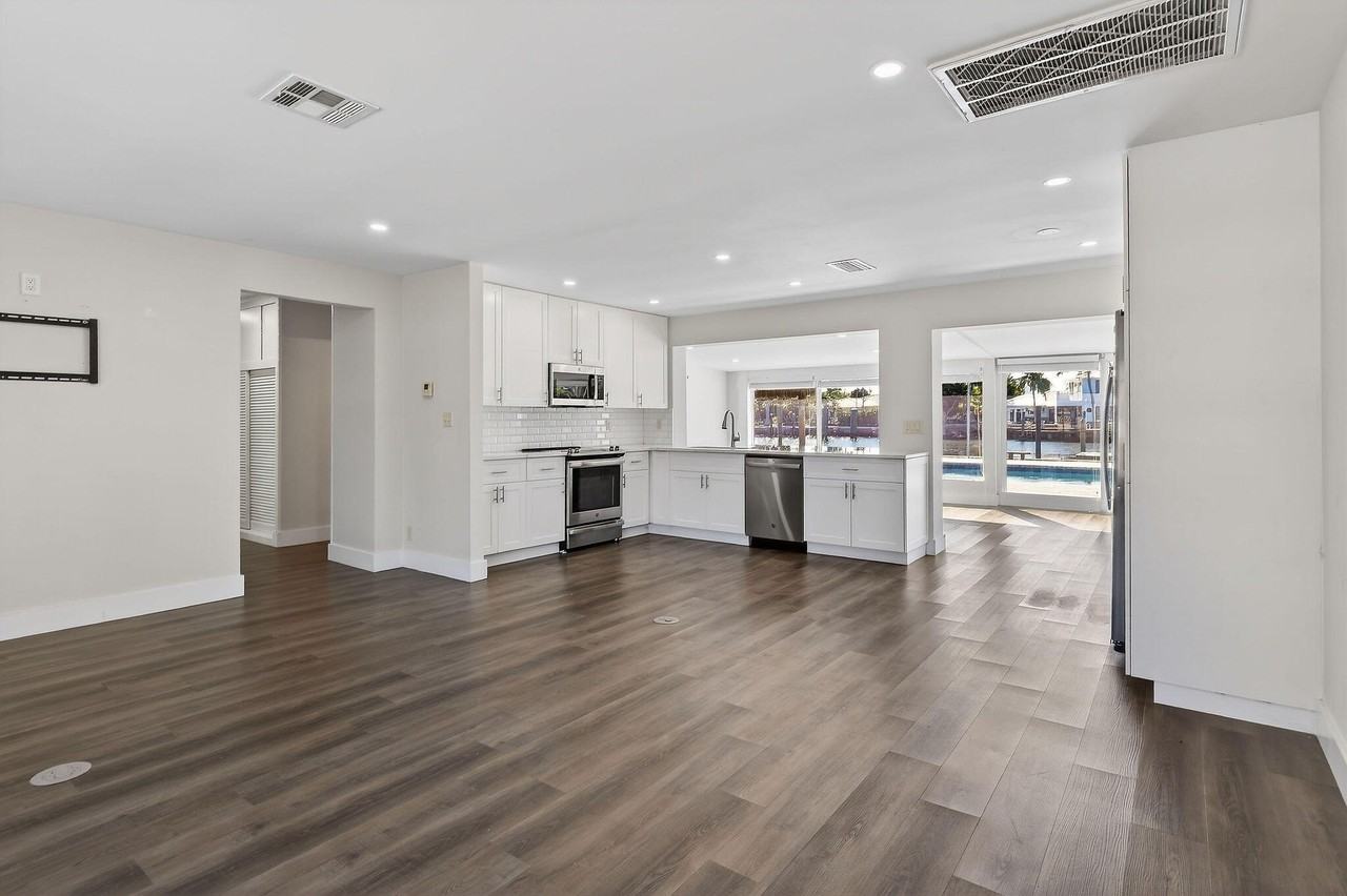 122 Arlington Pl - Photo 5 of 30