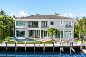 featured image of 863 Enfield St