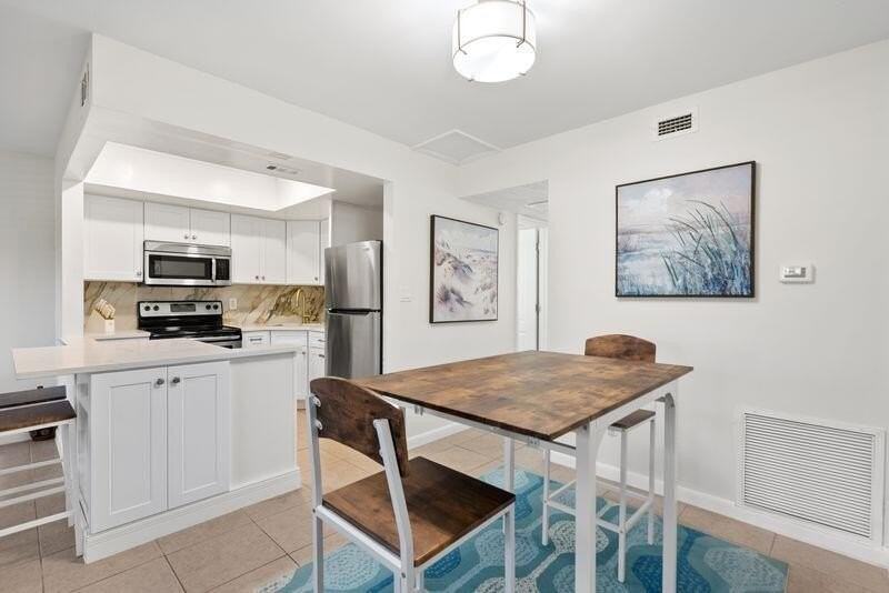 2319 Tamarind Dr #102 - Photo 6 of 28