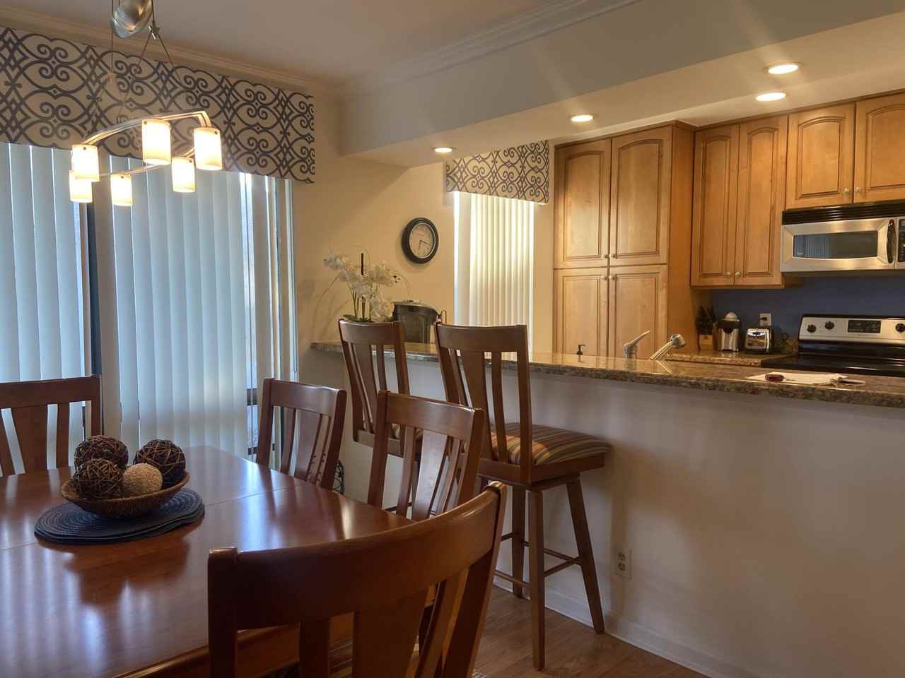 428 Brackenwood Ln S - Photo 5 of 25