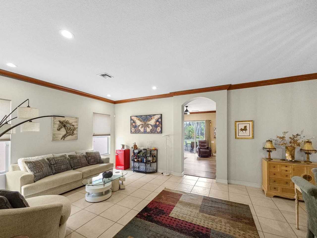 5058 Glenville Dr - Photo 6 of 50