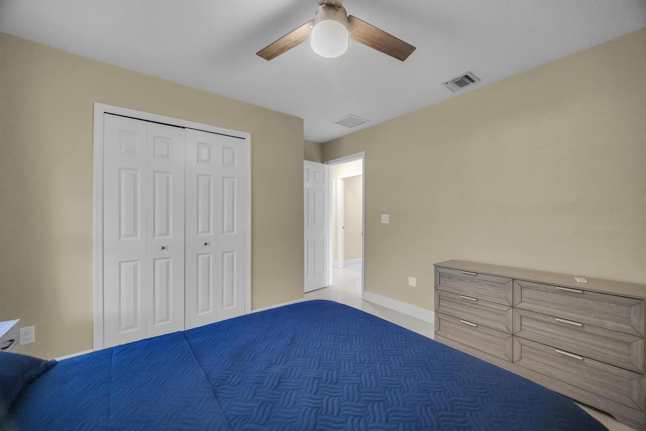 1037 Sw Payne Ave - Photo 7 of 27