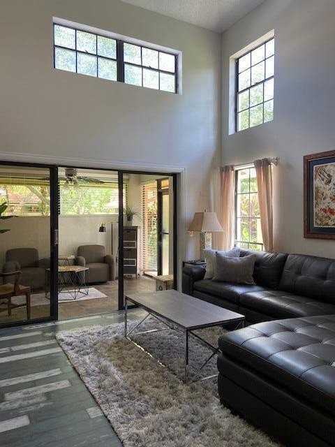 364 Prestwick Cir #4 - Photo 6 of 39
