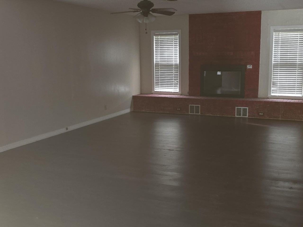 2505 W Harris Ave - Photo 2 of 7
