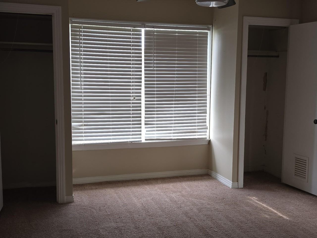 2505 W Harris Ave - Photo 4 of 7