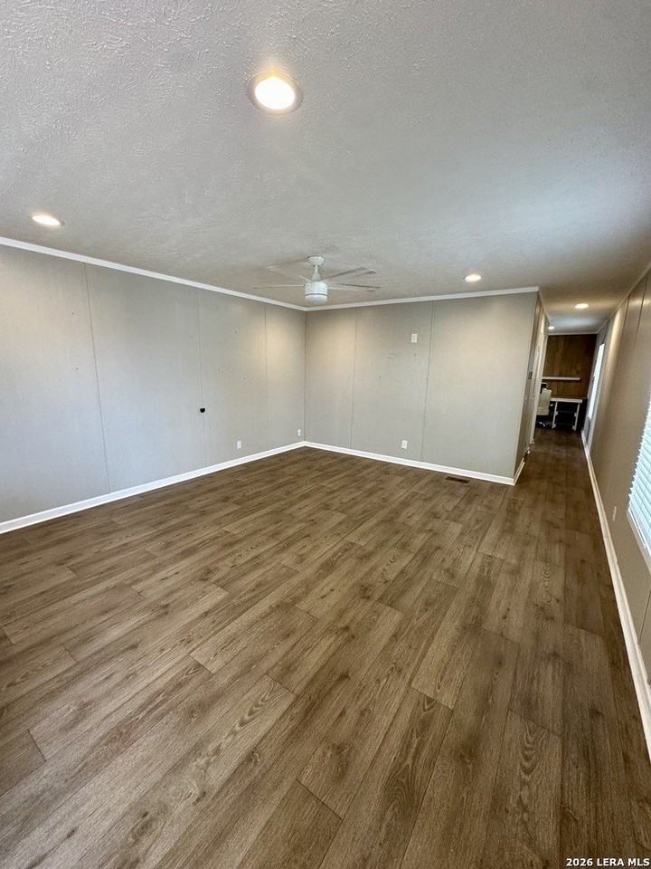 8622 S Zarzamora St #423 - Photo 4 of 19