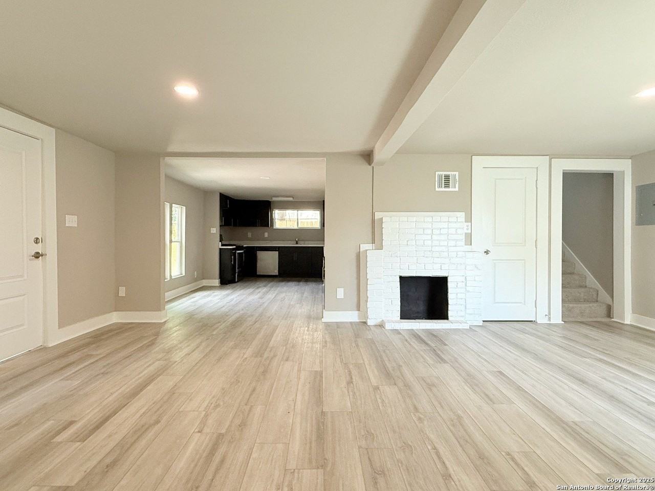 312 Avondale Ave - Photo 4 of 30