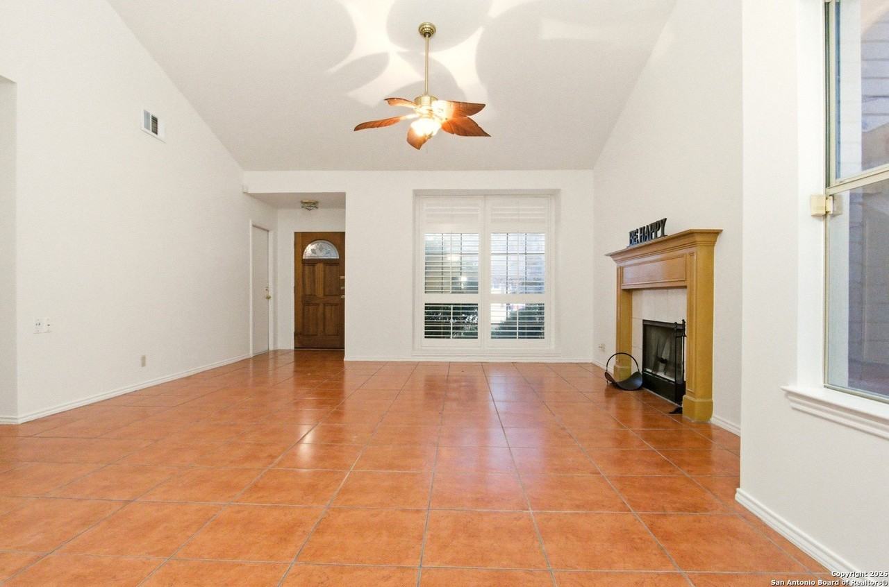 13802 Blenhein Rdg - Photo 3 of 33