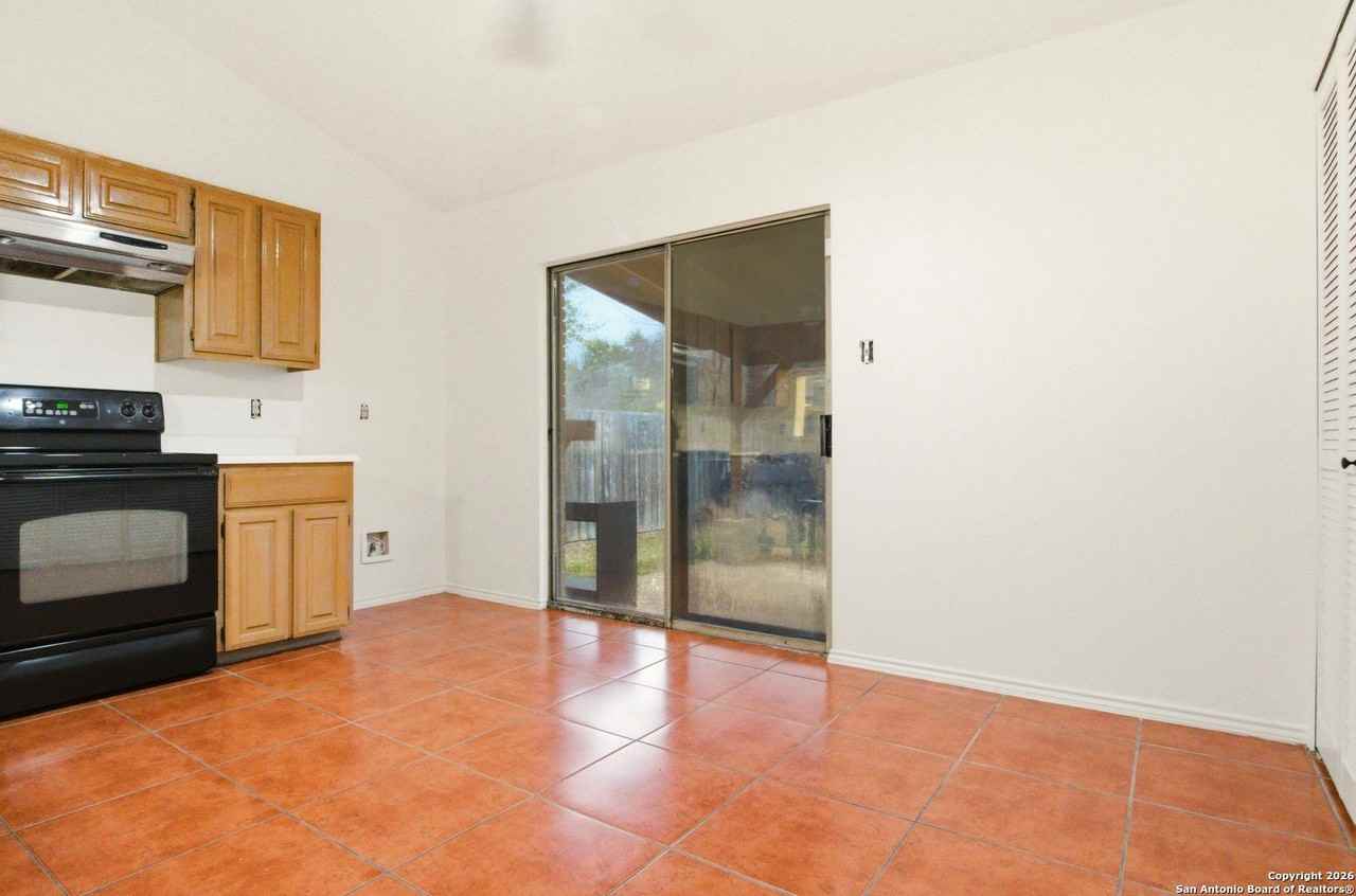 13802 Blenhein Rdg - Photo 7 of 33