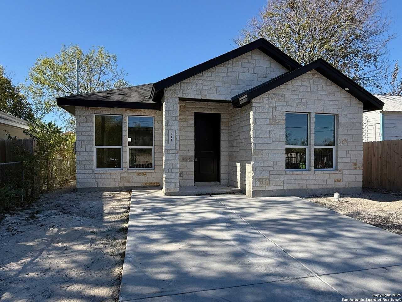 411 Moselle Ave - Photo 2 of 20