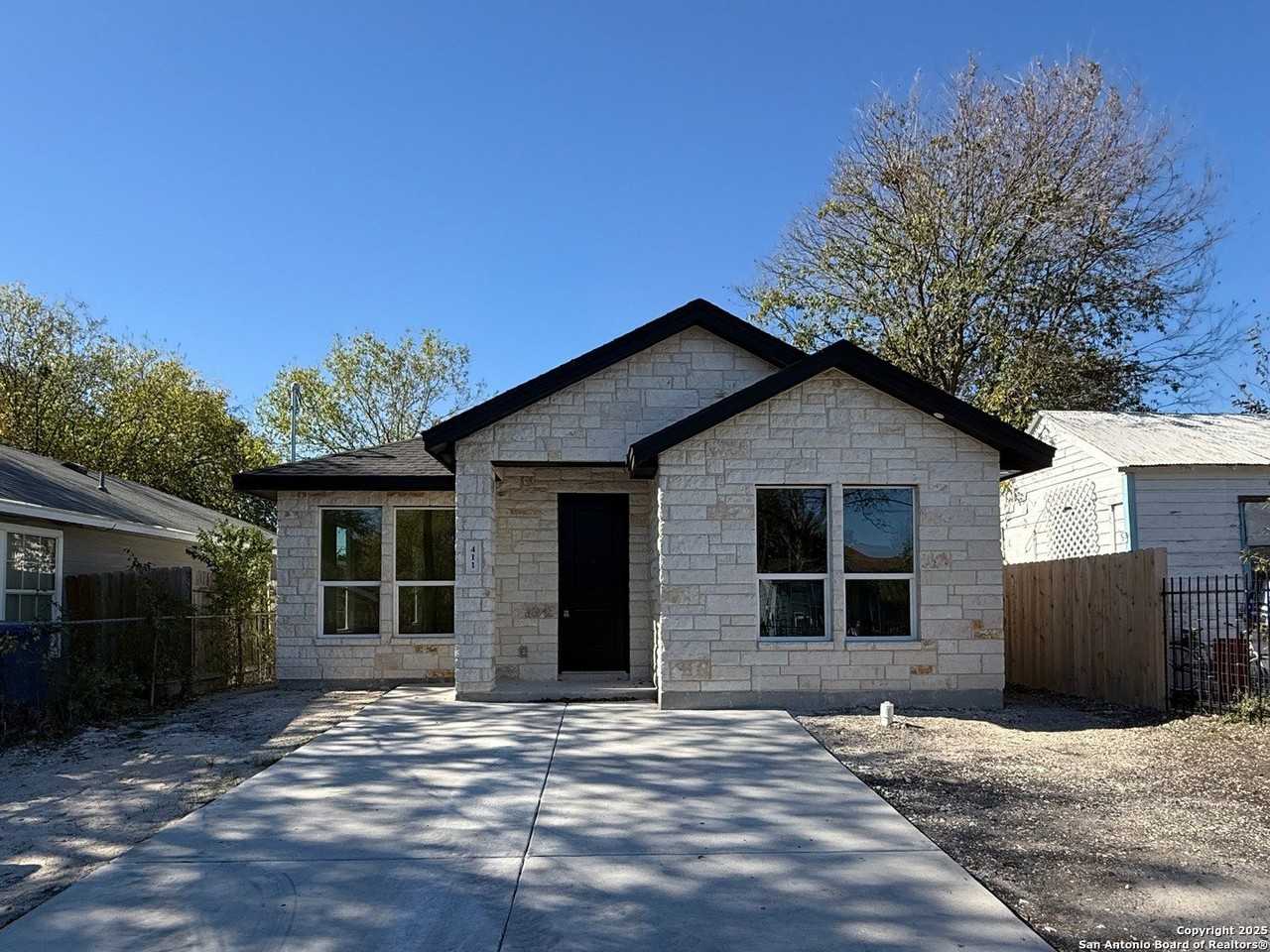 411 Moselle Ave - Photo 3 of 20