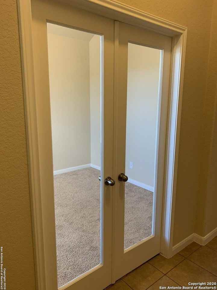 8418 Meadow Plns - Photo 6 of 27