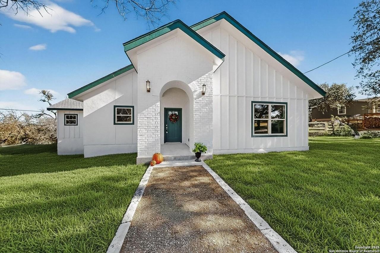 514 Contour Dr - Photo 2 of 47