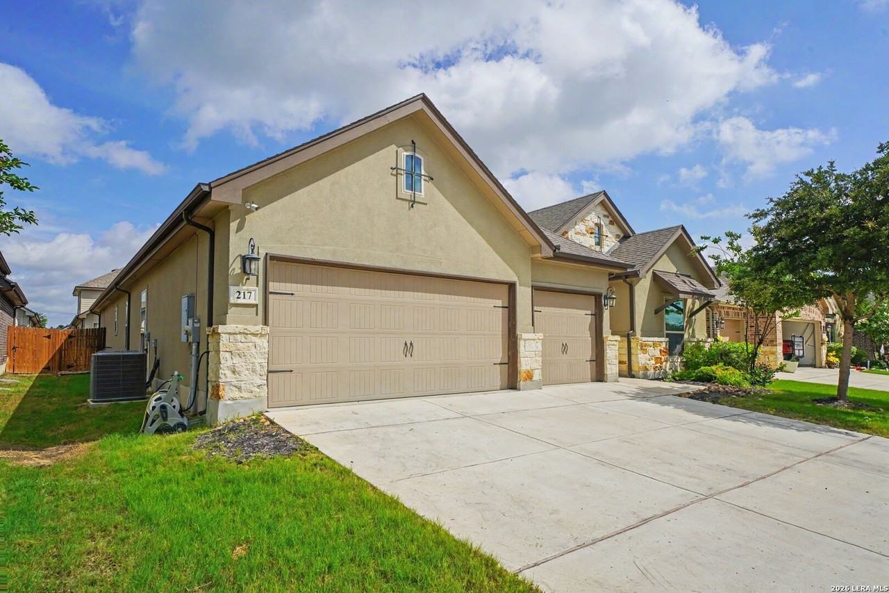 217 Turning Stone - Photo 3 of 49