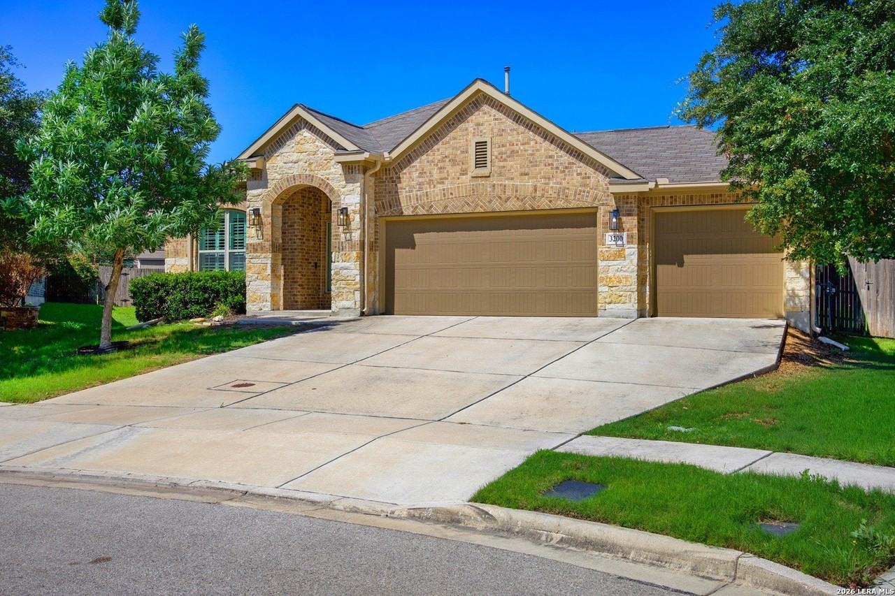 3200 Falconhead - Photo 2 of 44
