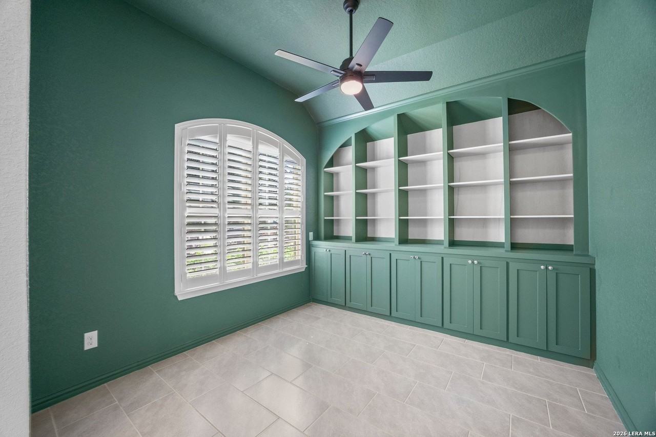 3200 Falconhead - Photo 3 of 44