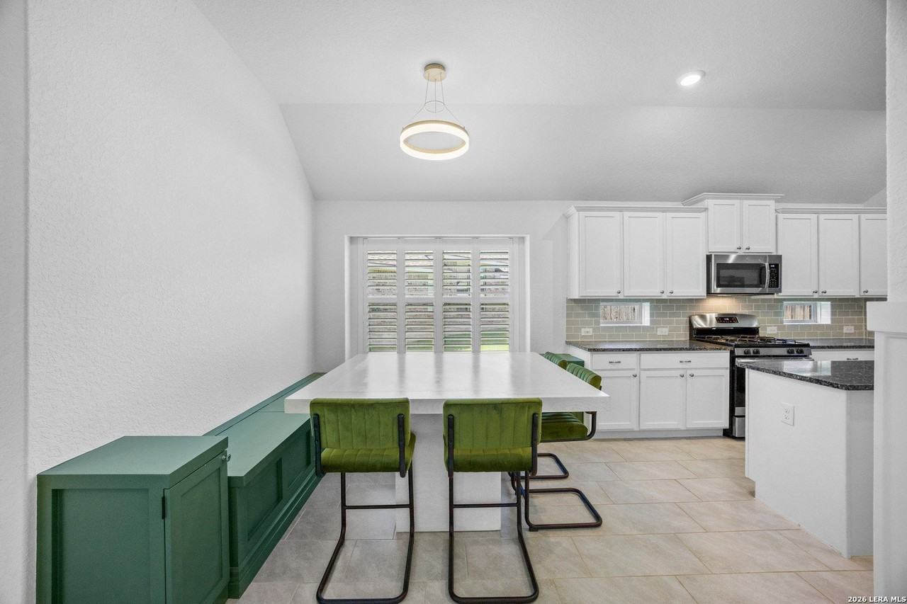 3200 Falconhead - Photo 5 of 44