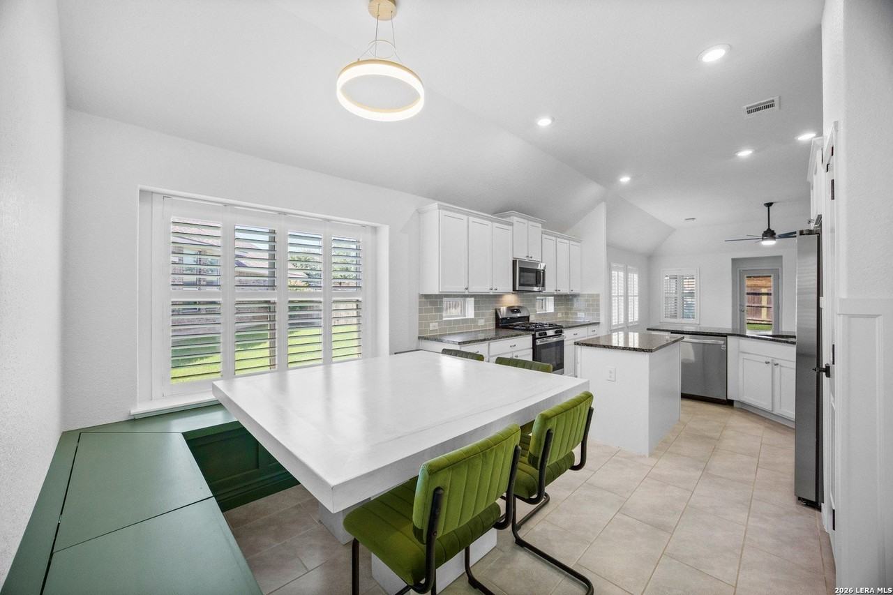 3200 Falconhead - Photo 6 of 44