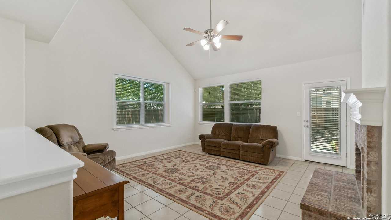 501 Ginsberg Dr - Photo 4 of 25