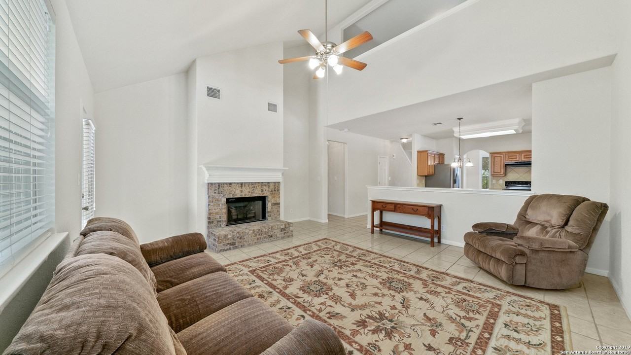 501 Ginsberg Dr - Photo 6 of 25