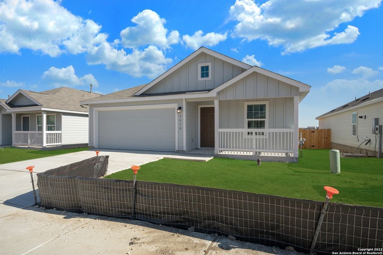 5510 Basil Chase - Photo 2 of 31