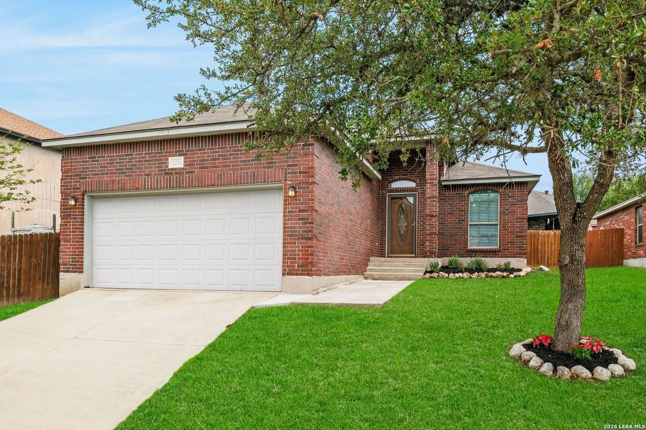 6726 Raintree Path - Photo 2 of 22