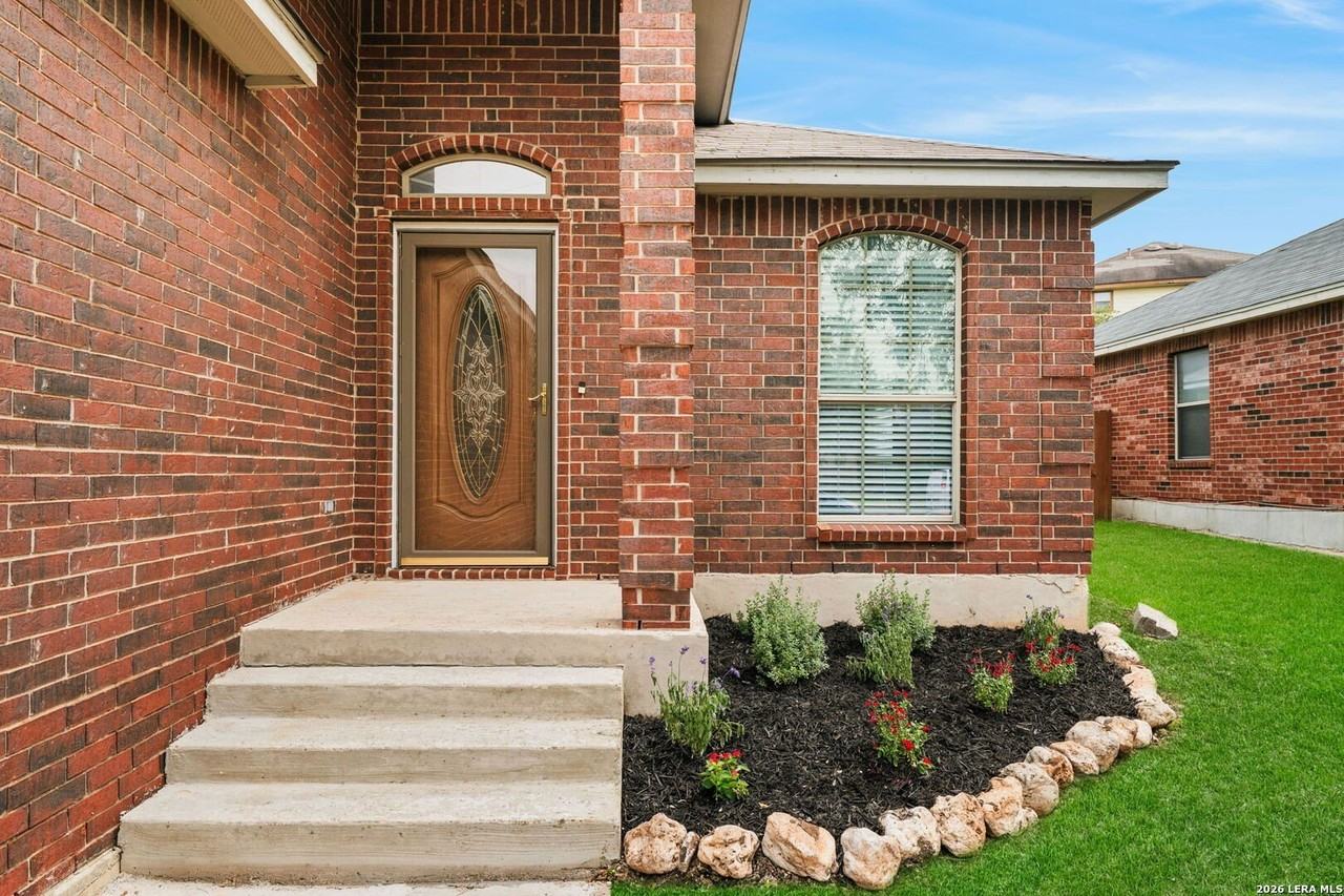 6726 Raintree Path - Photo 3 of 22