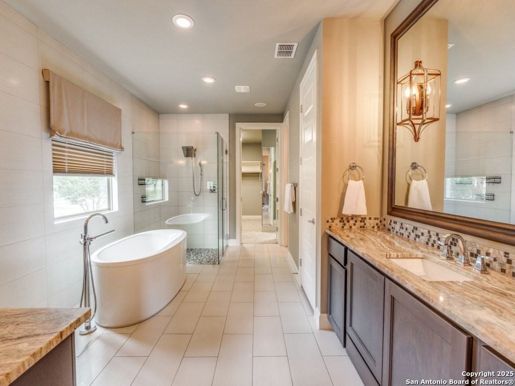 1410 Burgundy - Photo 7 of 45