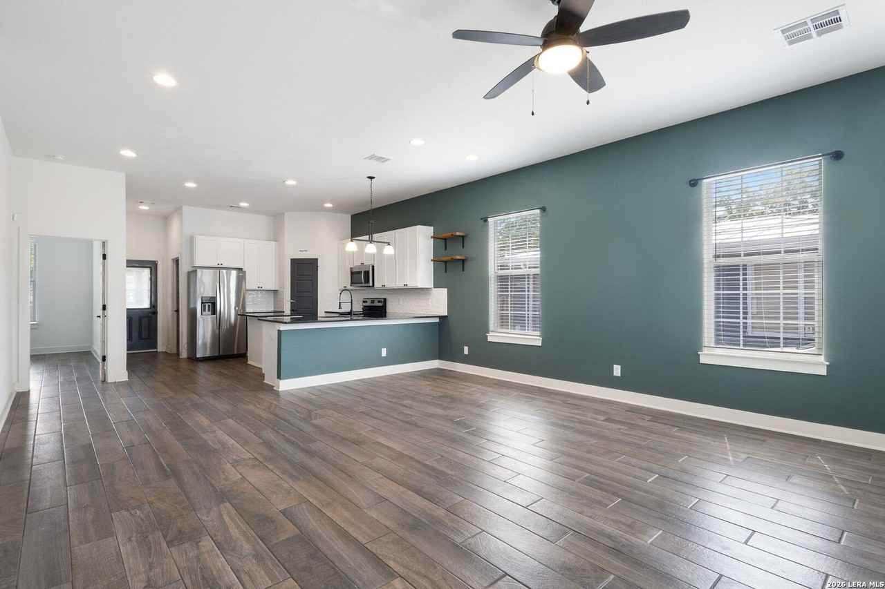 534 Rigsby Ave - Photo 3 of 18