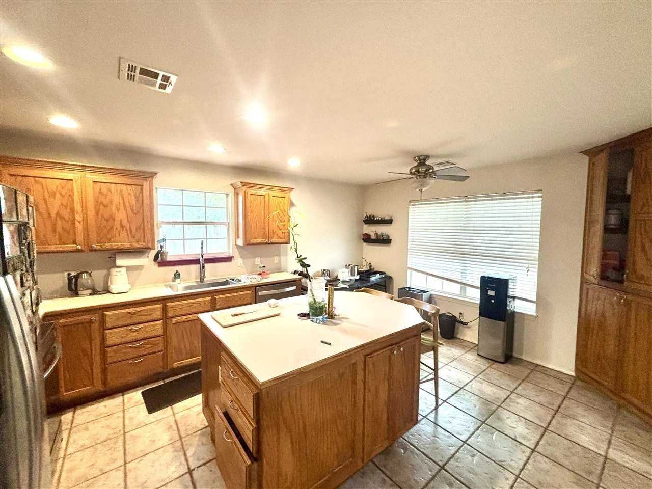 2110 S 22nd Ct - Photo 7 of 24