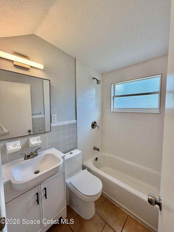 2587 Pepper Ave - Photo 4 of 8