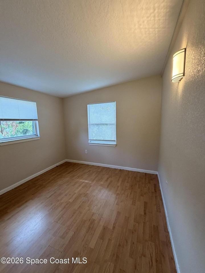 2587 Pepper Ave - Photo 5 of 8