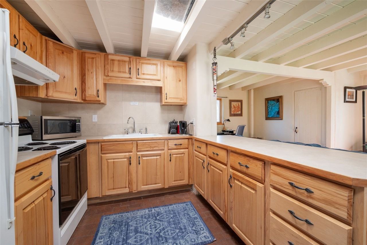 2175 Old Arroyo Chamiso - Photo 4 of 8