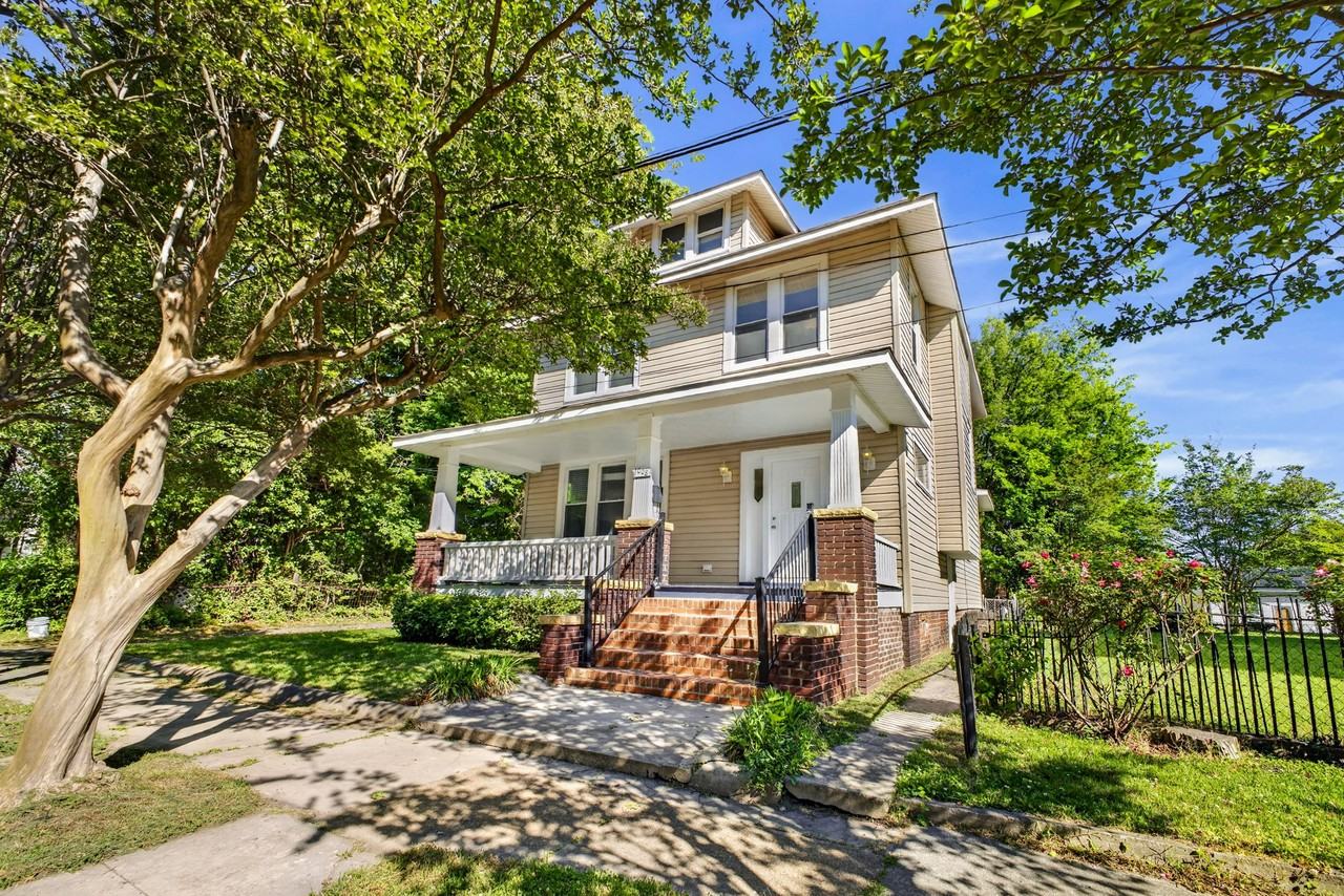 1008 Grayson St #1