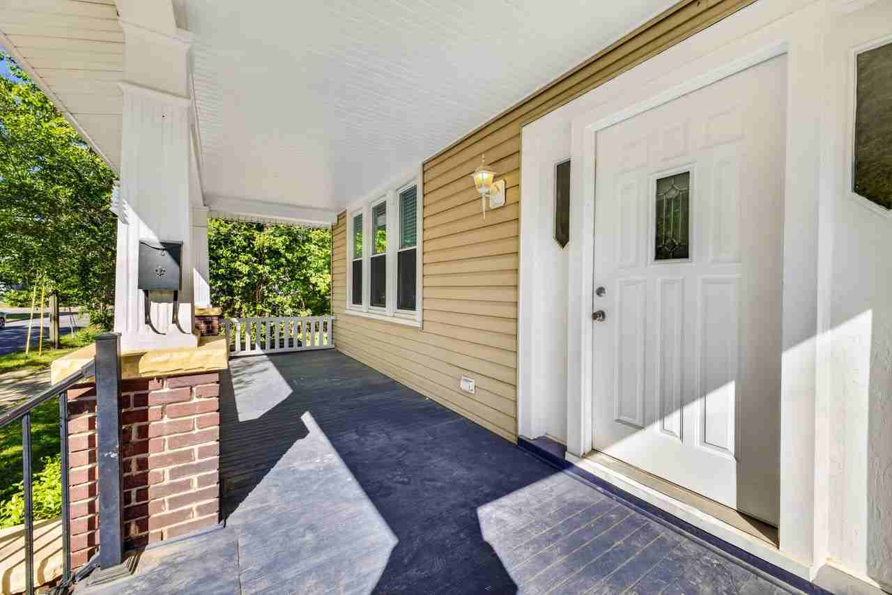 1008 Grayson St #1 - Photo 2 of 20