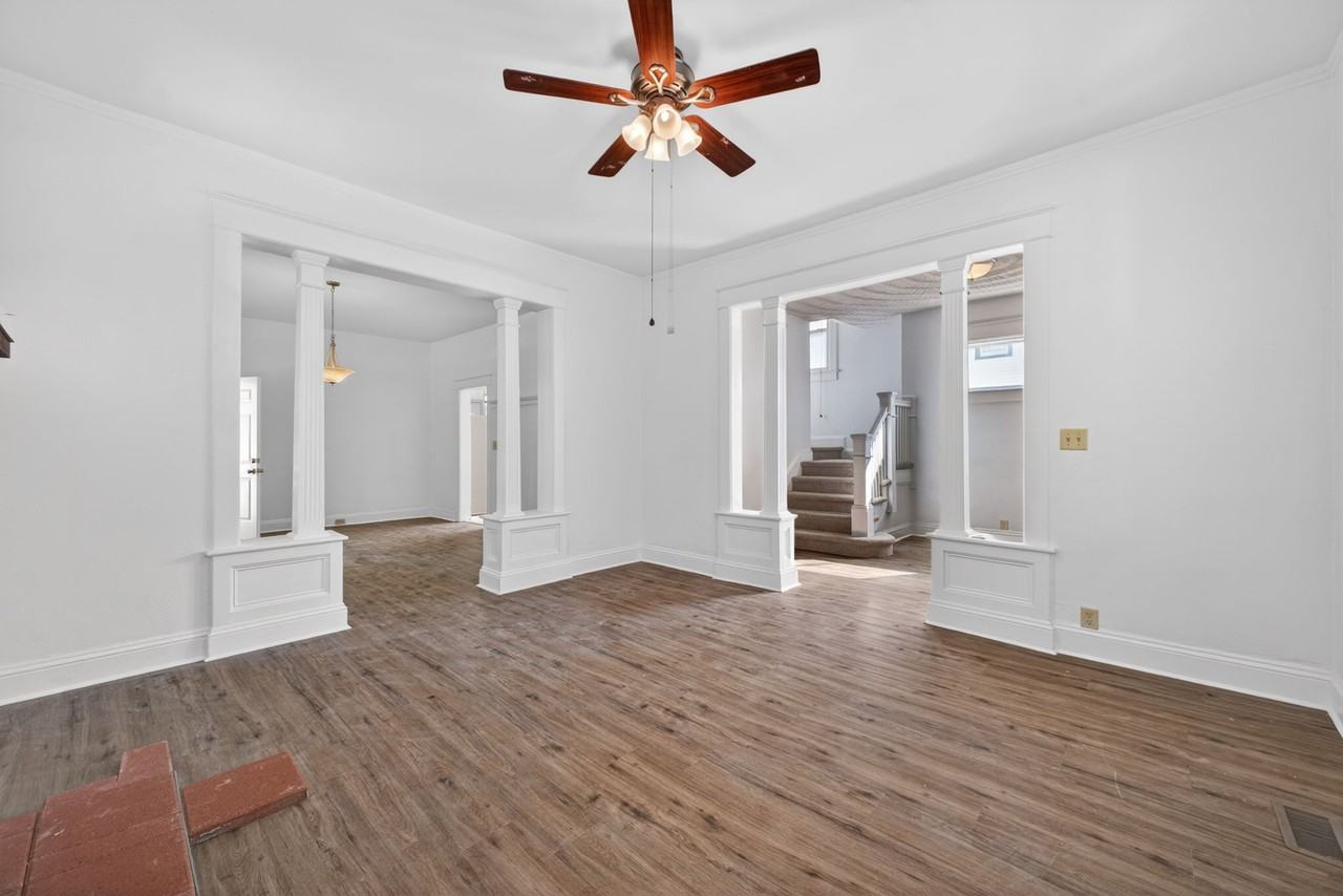 1008 Grayson St #1 - Photo 5 of 20