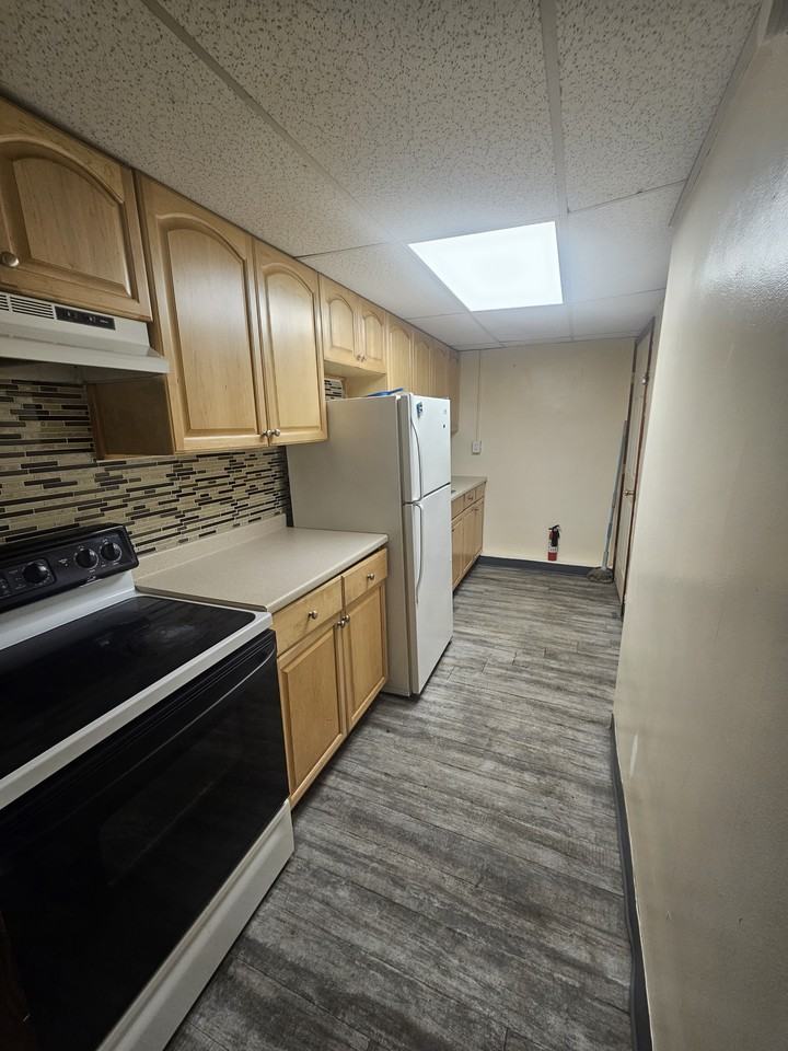 535 W Shawnee Ave Fl 3 #3 - Photo 2 of 8