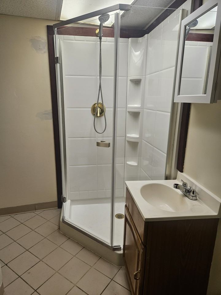 535 W Shawnee Ave Fl 3 #3 - Photo 4 of 8