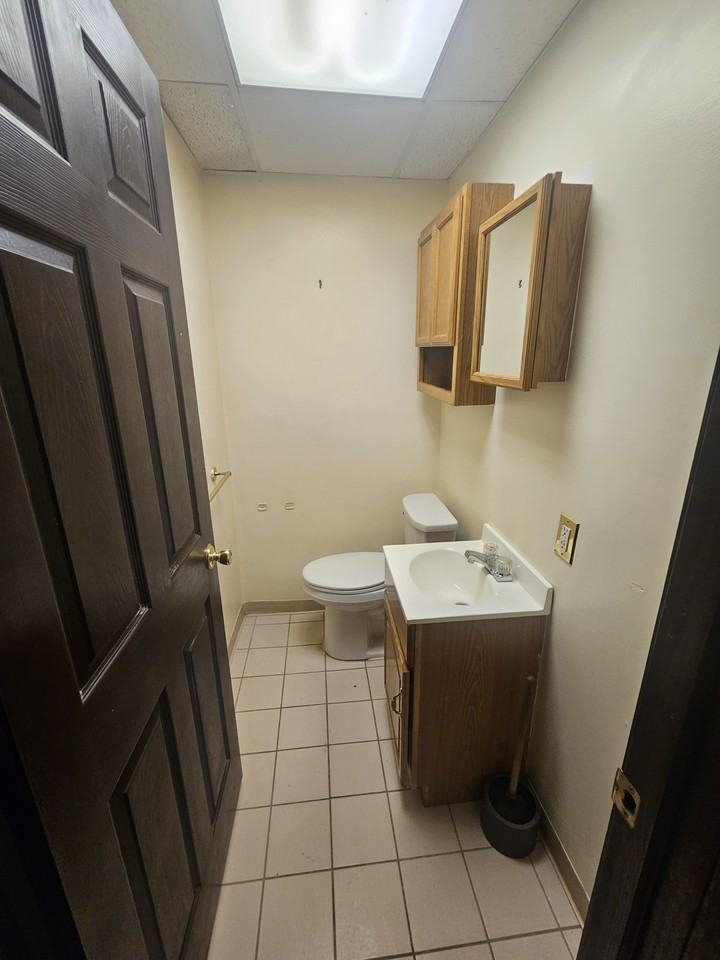 535 W Shawnee Ave Fl 3 #3 - Photo 7 of 8
