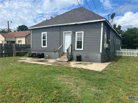 400 Symes St #A - Photo 1 of 1
