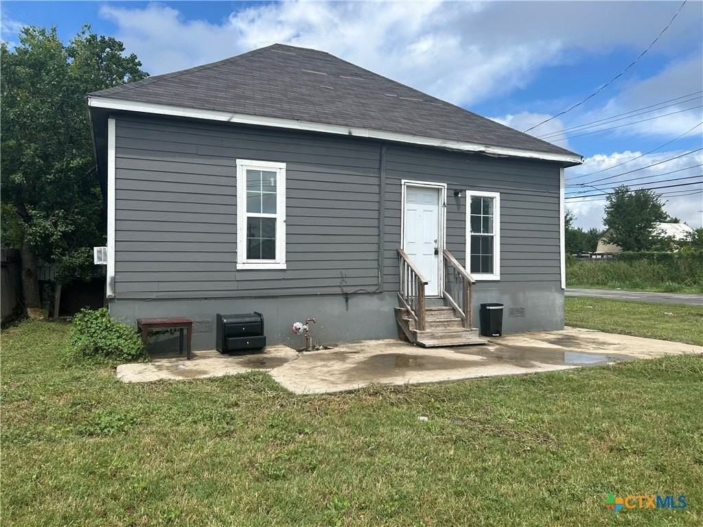 400 Symes St #A - Photo 6 of 20