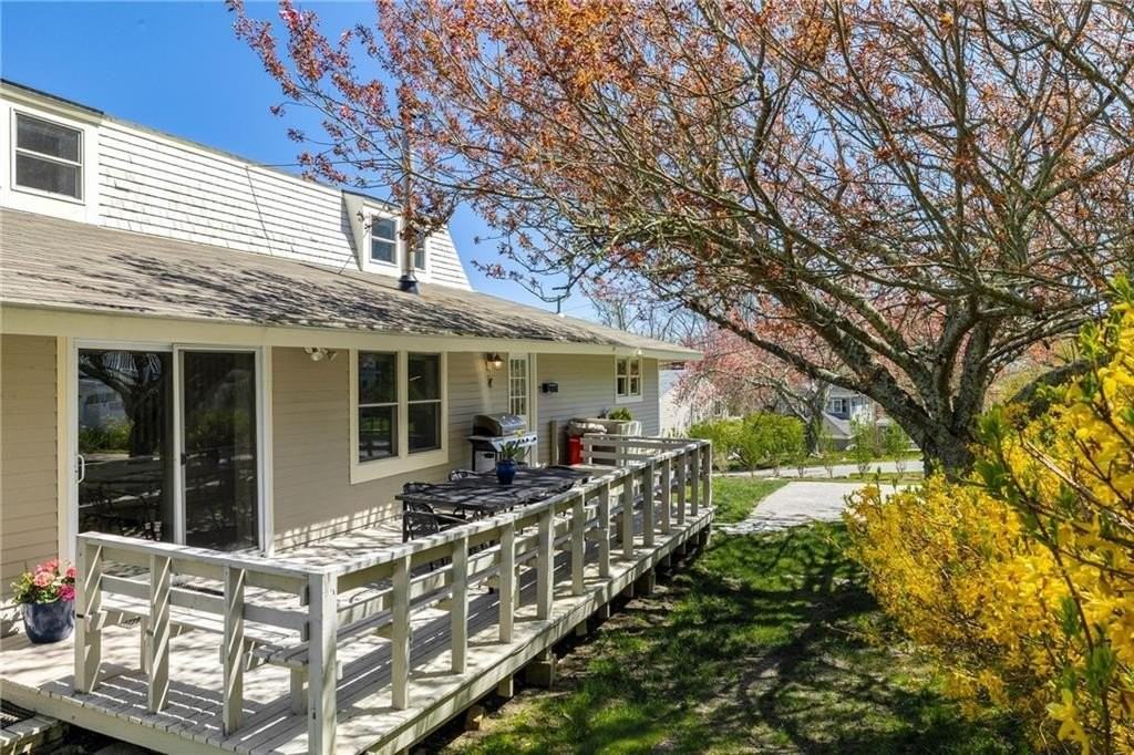 7 Cowsill Ln #1 - Photo 2 of 28