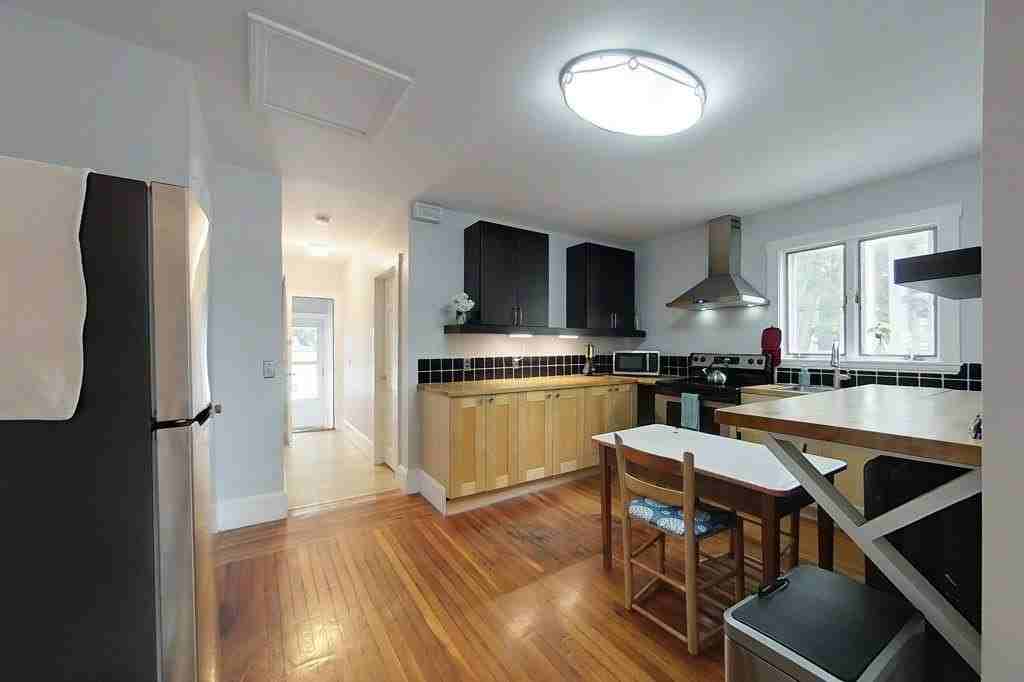 2 Summer St #B - Photo 7 of 16