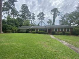 featured image of 1006 Ivanhoe Rd