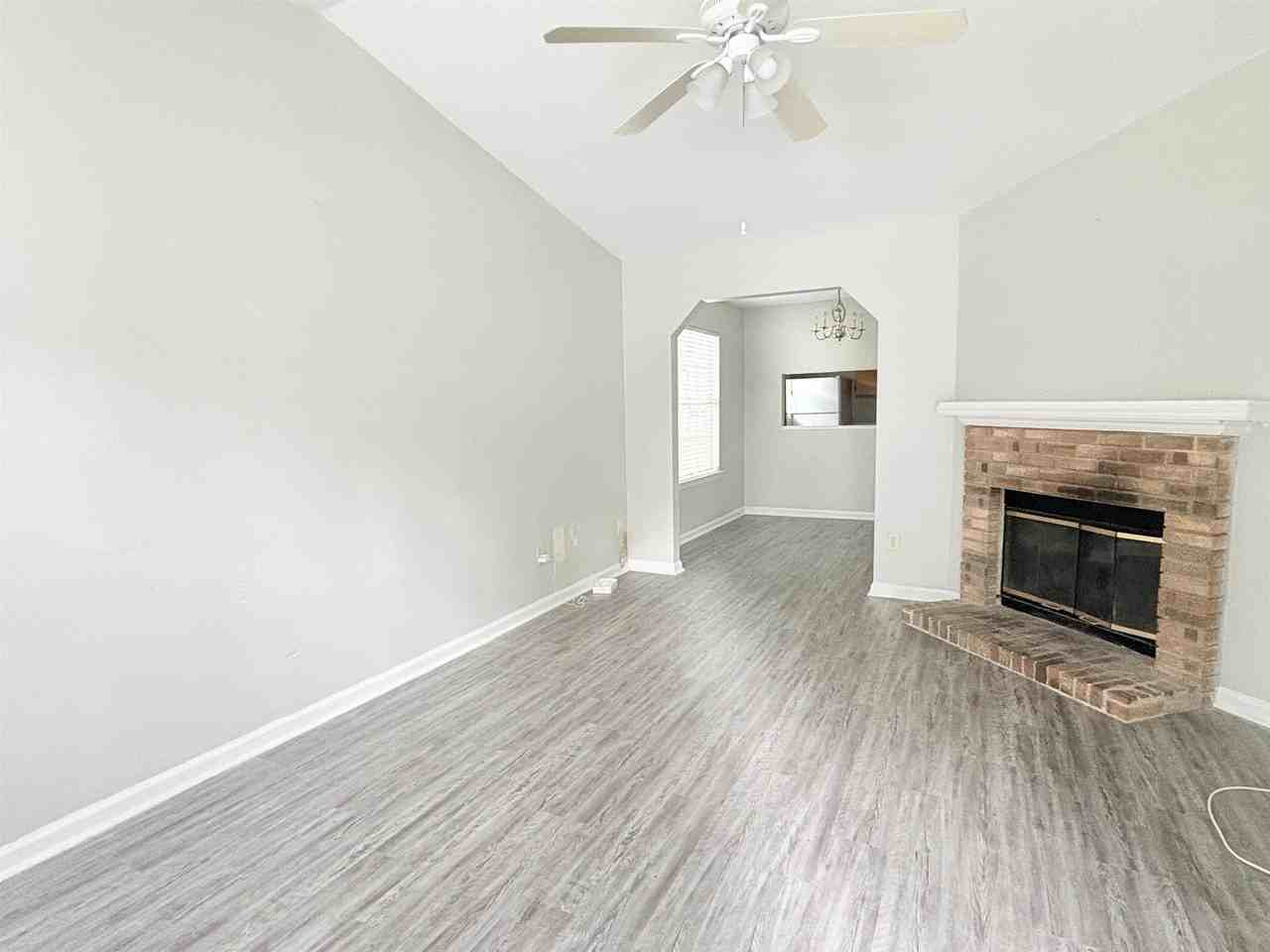 3910 Gaffney Loop - Photo 3 of 19