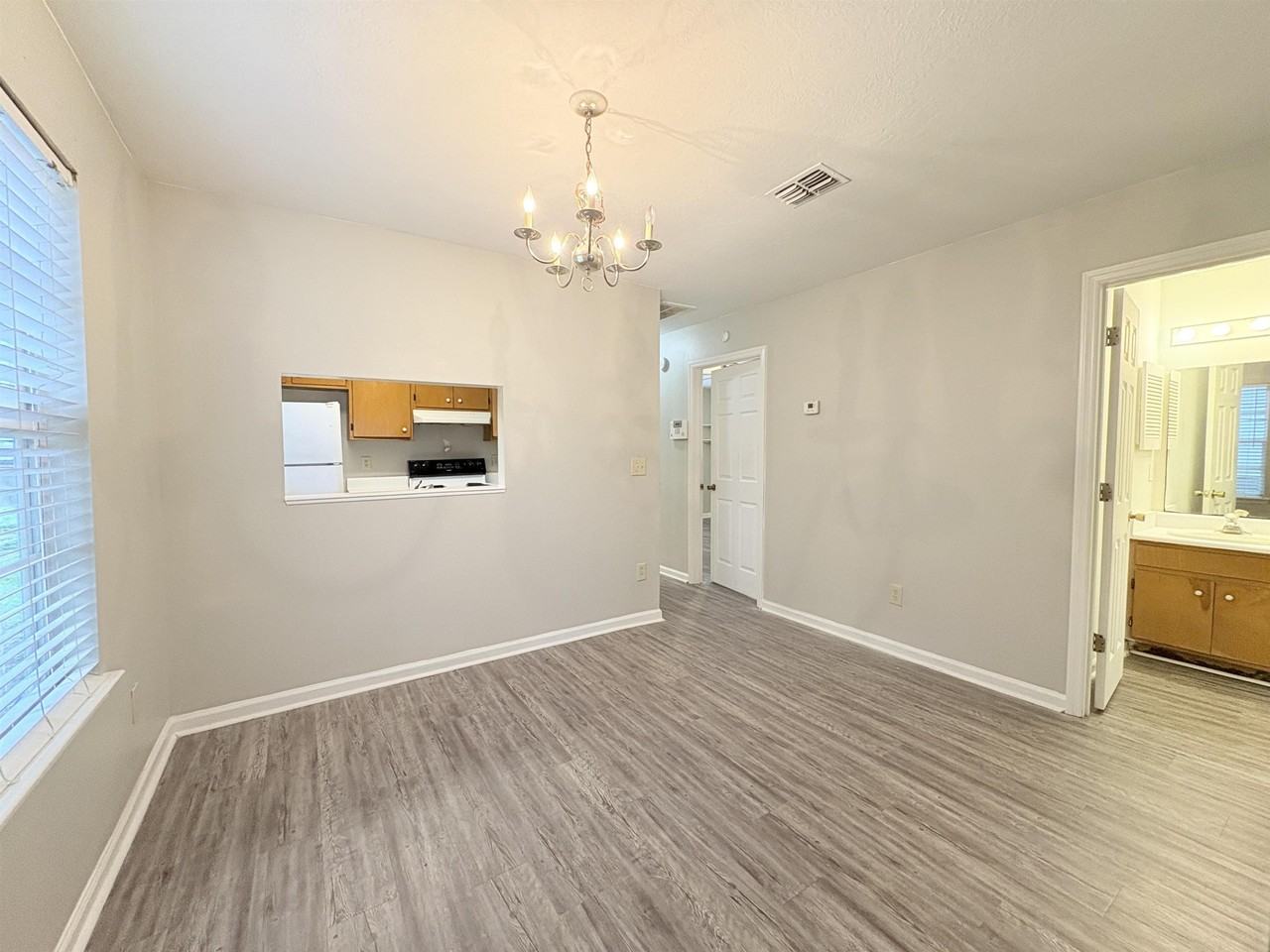 3910 Gaffney Loop - Photo 5 of 19