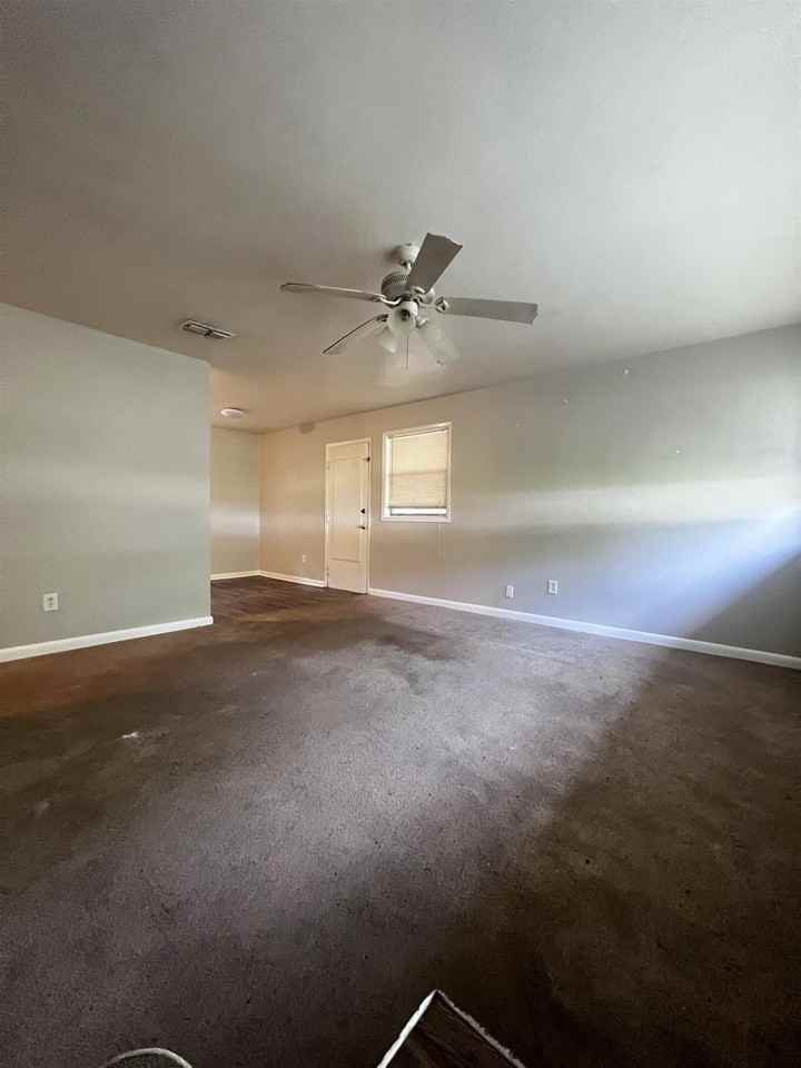 3515 Falcon Dr - Photo 2 of 21