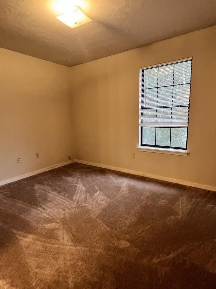 1850 Sylvan Ct - Photo 7 of 12